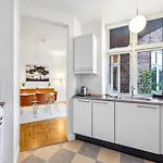 Appartement Elegant With Prime Location In Osterbro *