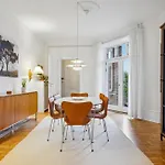 Elegant With Prime Location In Osterbro Appartement *