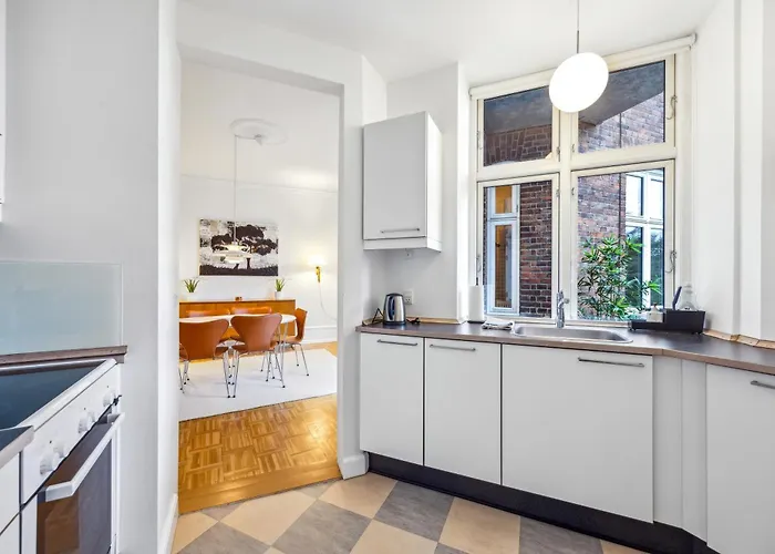 Daire Elegant With Prime Location In Osterbro *